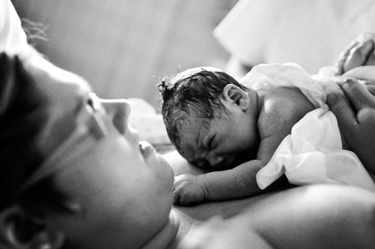 Une Doula pour accompagnement naturel à la naissance.