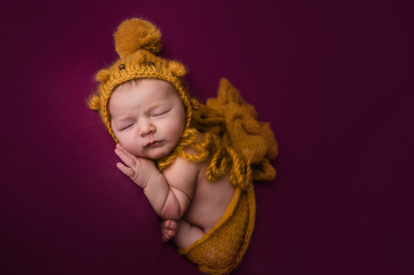 Studio Photo à Liège, photographe professionnelle en Belgique, Studio Photo Grossesse, photo maternité, photographe bébé, photographe naissance, photo de famille, Liège photo, Photographe Belge, Studio Photo Wallonie, nouveau-né, futures mamans