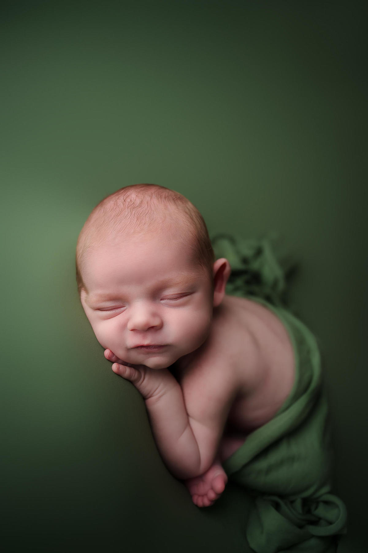 Studio Photo à Liège, photographe professionnelle en Belgique, Studio Photo Grossesse, photo maternité, photographe bébé, photographe naissance, photo de famille, Liège photo, Photographe Belge, Studio Photo Wallonie, nouveau-né, futures mamans