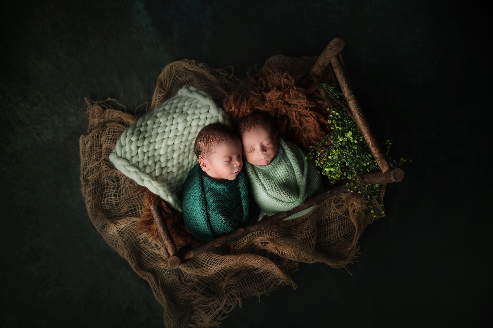 Shooting photo bébé - nouveau-né jumeaux - Fine Art - Photographe Esneux, Liège Belgique - Newborn Photography - Petite Snorkys Photography, 2022