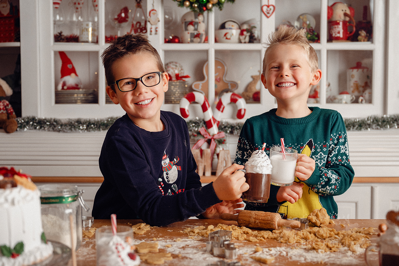 Petite Snorkys, mini session noel, christmas time, shooting Noël, Papa NoËl, studio NoËl, photo de noel, père noel, magie de noel, souvenirs de noel