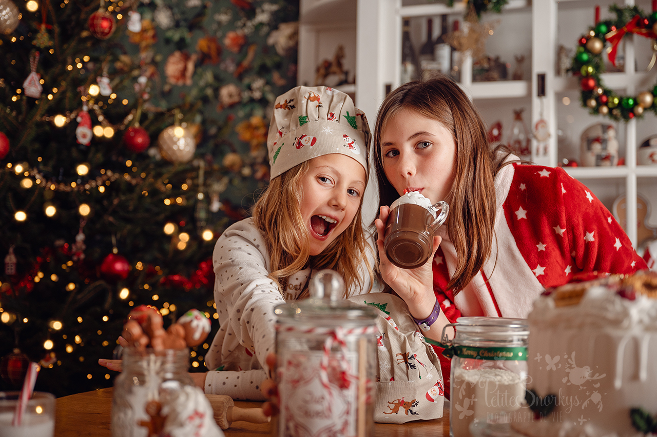 Petite Snorkys, mini session noel, christmas time, shooting Noël, Papa NoËl, studio NoËl, photo de noel, père noel, magie de noel, souvenirs de noel