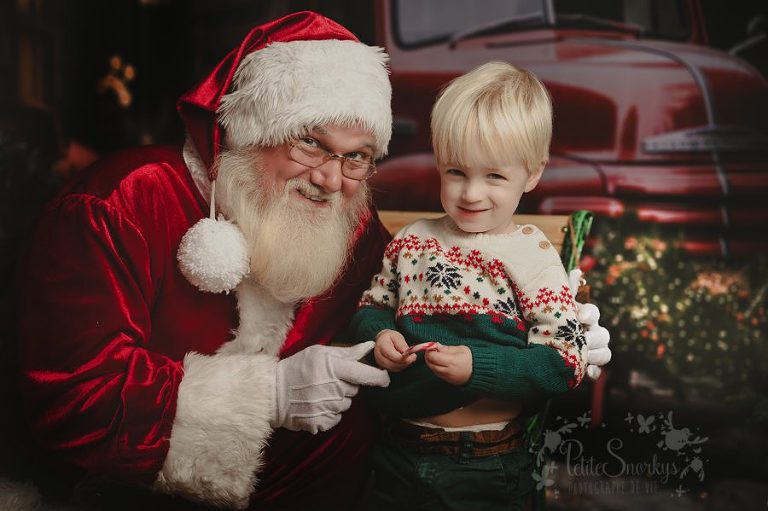 Le Père Noël vous attend au studio Petite Snorkys - 2024