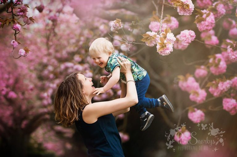 SÉANCES PHOTOS SOUS LES CERISIERS EN FLEURS - © Petite Snorkys Photography